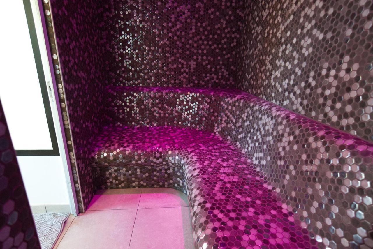 Ferme Historique Jean De La Fontaine Et Ses Chambres D'Hotes Hammam-Spa - 4 Etoiles Chierry Buitenkant foto